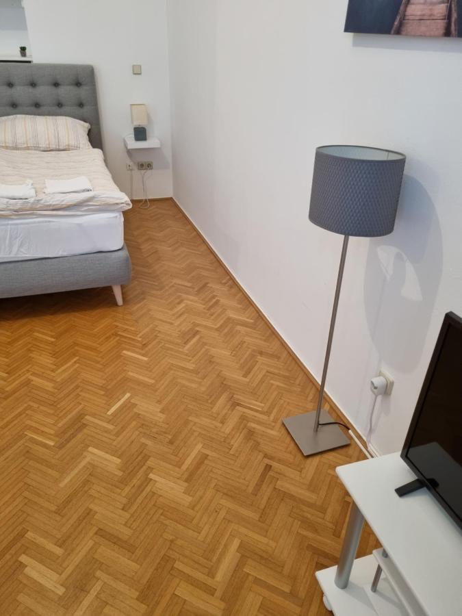 Alpa 2 Zimmer Wohnung In Wien Rochusmarkt Esterno foto